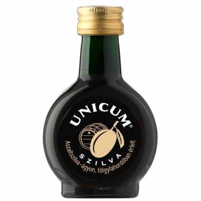 Zwack Unicum Zwetschgen 4 cl Zwack Unicum Zwetschgen ungarischer Kräuterlikör